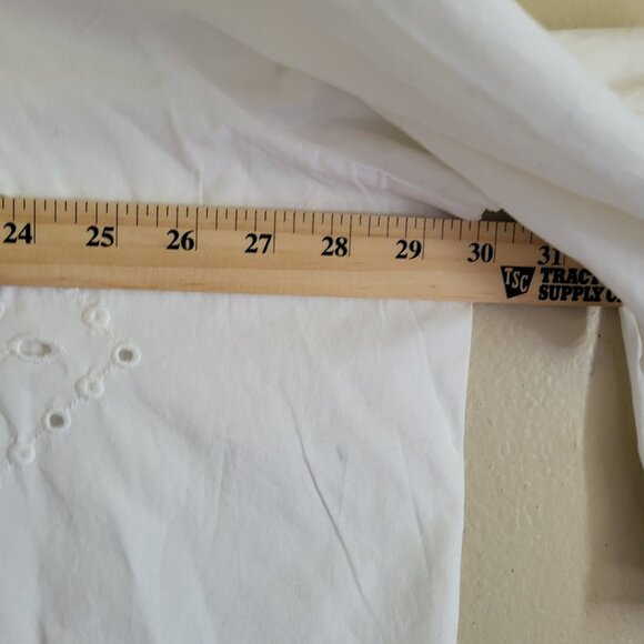 Maurices Eyelet Top Women's 2X White Balloon Sleeve Beach Romantic Boho NWOT - Picture 7 of 7